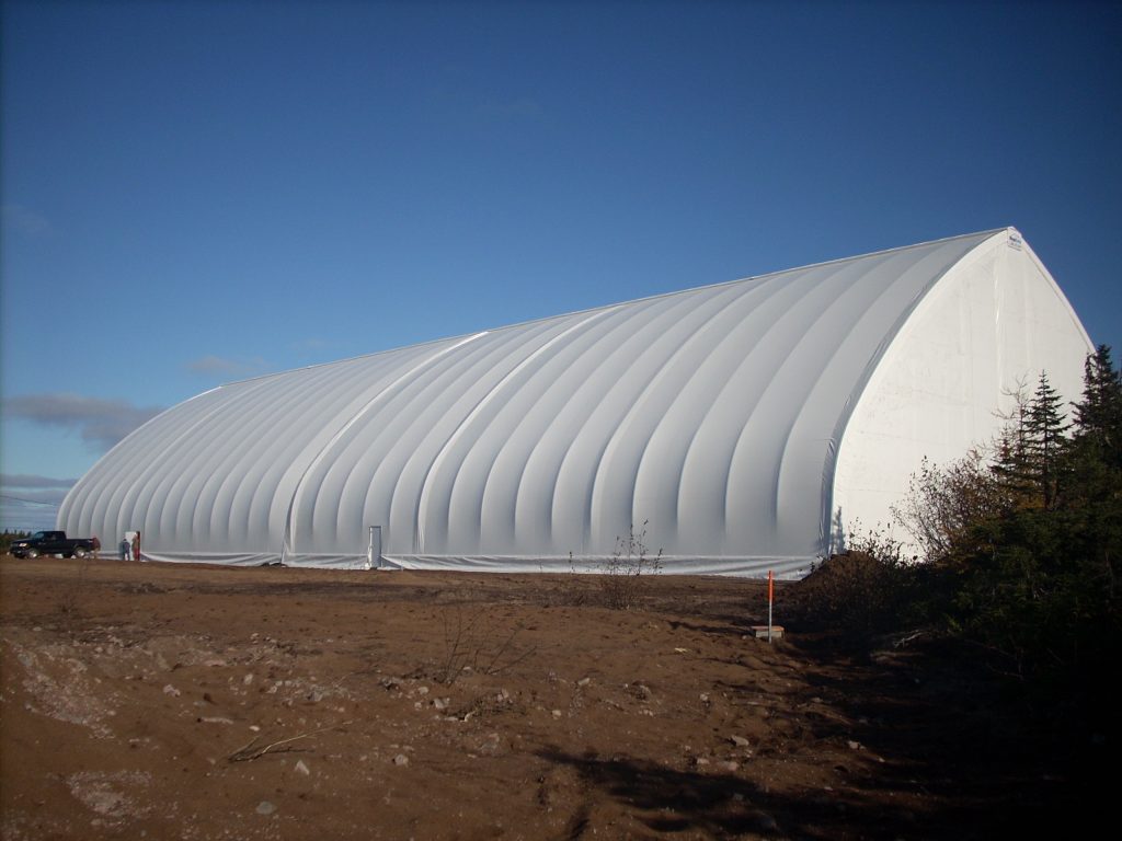 Bâtiment grande portée de la série 100 par MegaDome